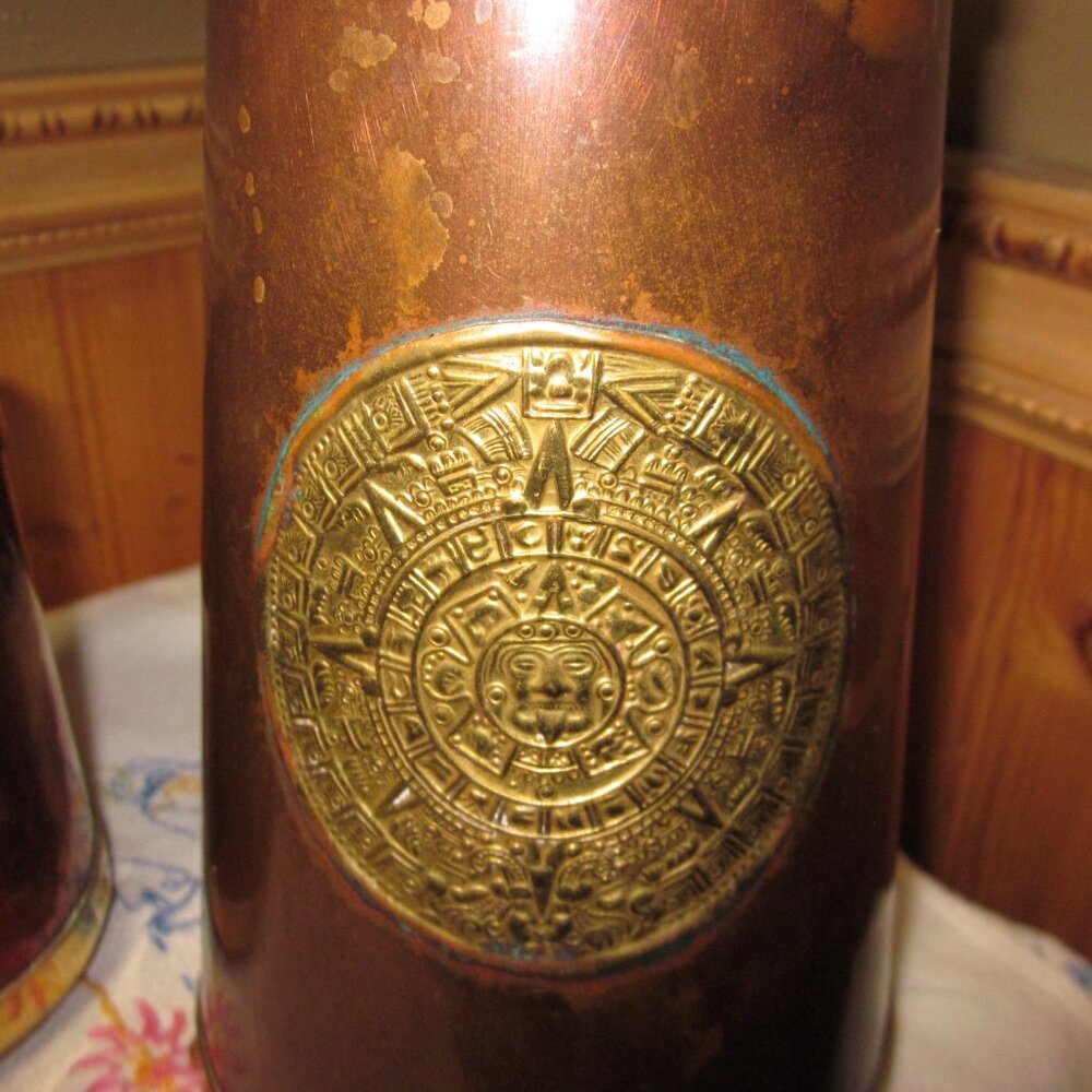 Vtg Mexican copper brass pitcher and mugs Myan Aztec calendar 5 mug pitcher 11in - Picture 4 of 8